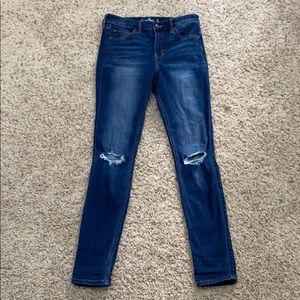 HOLLISTER High-Rise Super Skinny Jeans